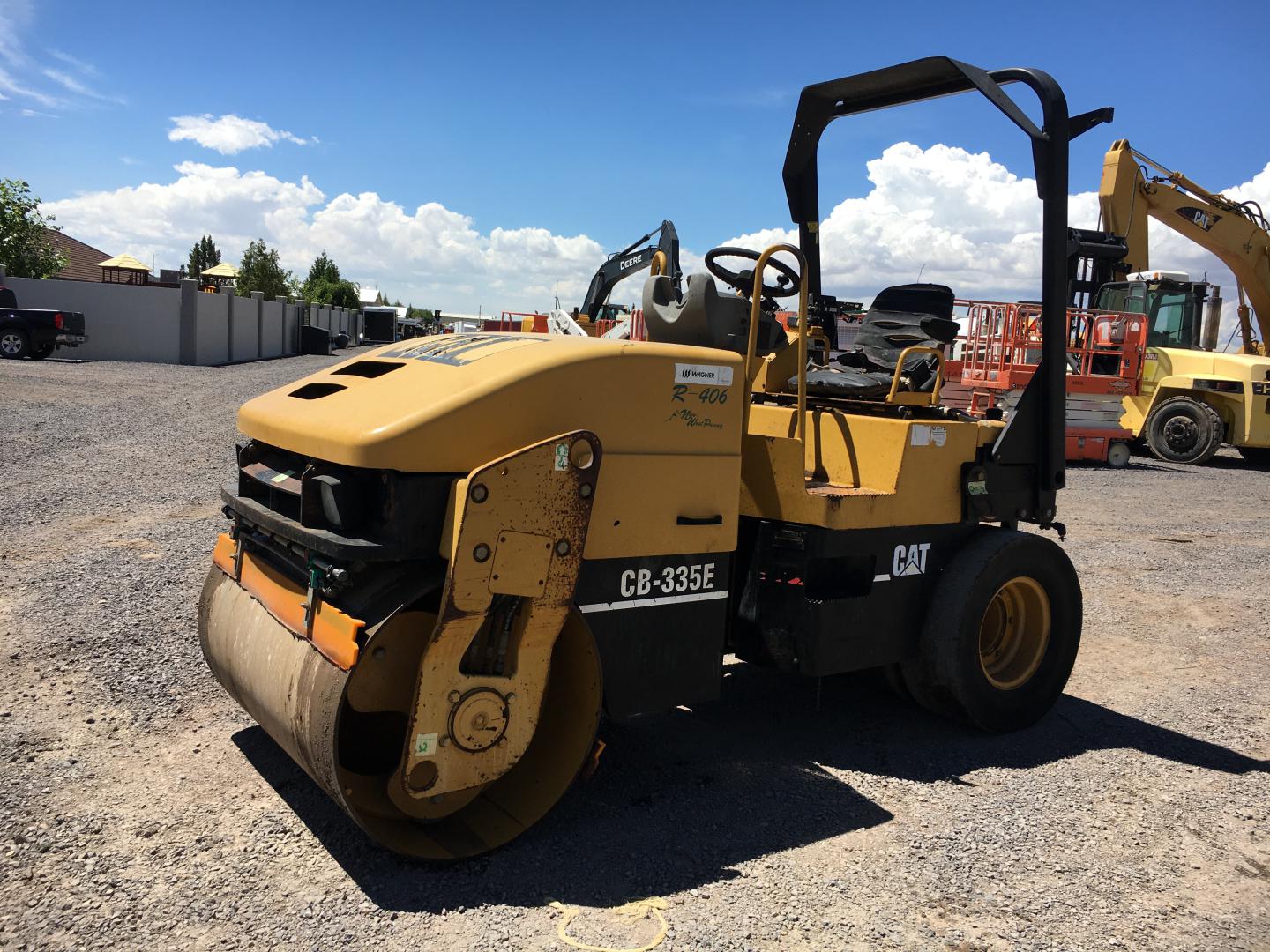 ./imagenes/INVOICE/2019/16623/COMPACTADOR CATERPILLAR CB-335E (17).JPG